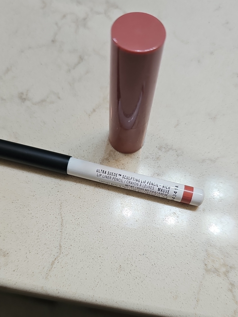 By MARIO Lip Plump Rosewood Glow Ultra Suede Sculpting Lip Pencil NEW